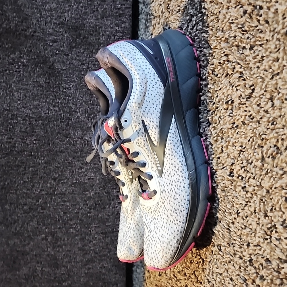 Brooks Trace womens running shoes